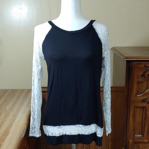 Goo Yoo Fashion Top NWOT M/L